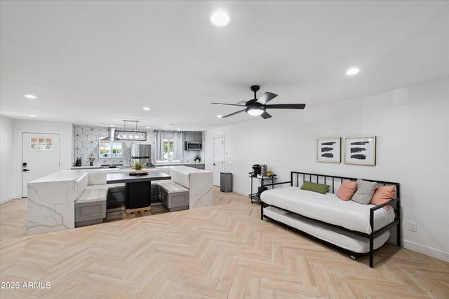 1720 W SUNNYSLOPE Lane, Phoenix, AZ 85021