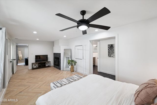 1720 W SUNNYSLOPE Lane, Phoenix, AZ 85021