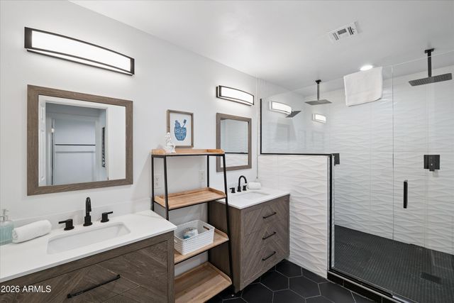 1720 W SUNNYSLOPE Lane, Phoenix, AZ 85021