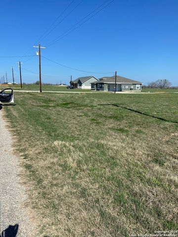 156 Hidden ranch Ct, Floresville, TX 78219