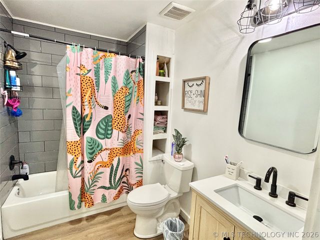 30501 S Fish Creek Road B, Stigler, OK 74462