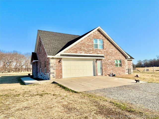 30501 S Fish Creek Road B, Stigler, OK 74462
