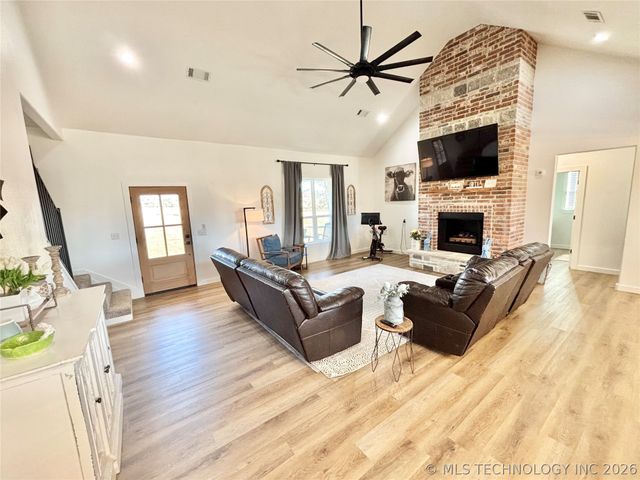 30501 S Fish Creek Road B, Stigler, OK 74462
