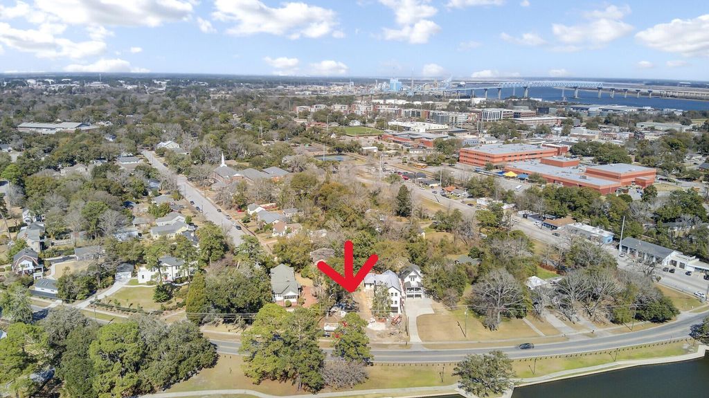 Image 2 of property listing at 1138 Buist Avenue, North Charleston, SC 29405