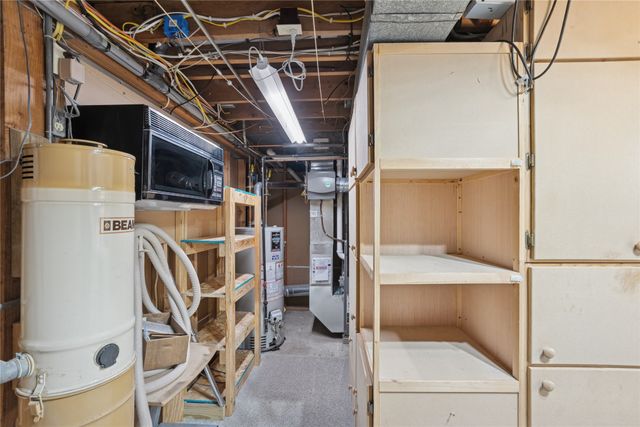 4147 52nd Street, Des Moines, IA 50310