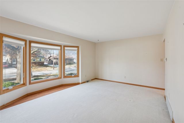 4147 52nd Street, Des Moines, IA 50310