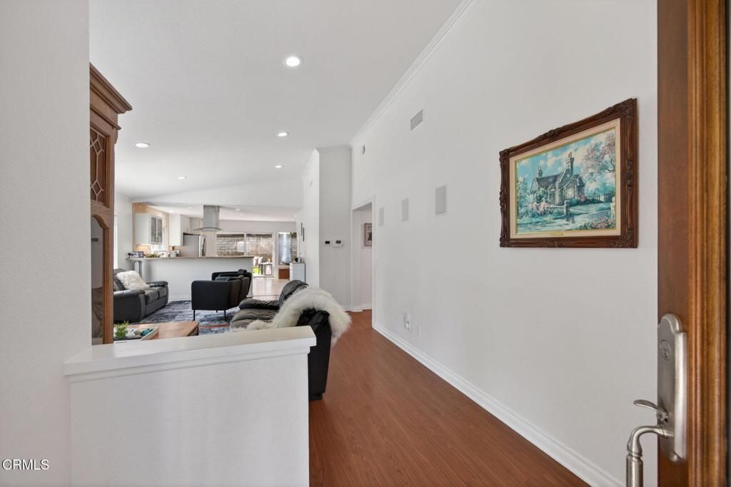 Image 5 of property listing at 5072 Via Calderon, Camarillo, CA 93012