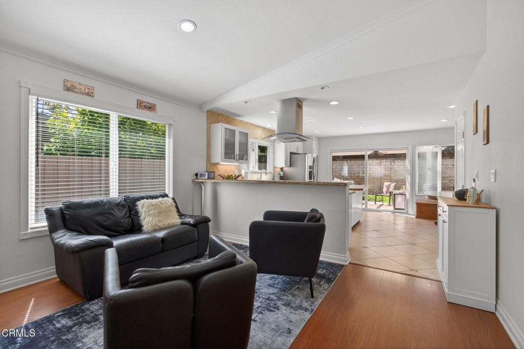 Image 8 of property listing at 5072 Via Calderon, Camarillo, CA 93012