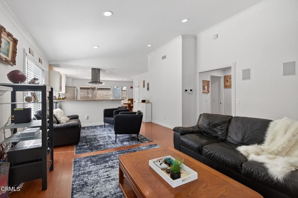 Image 9 of property listing at 5072 Via Calderon, Camarillo, CA 93012