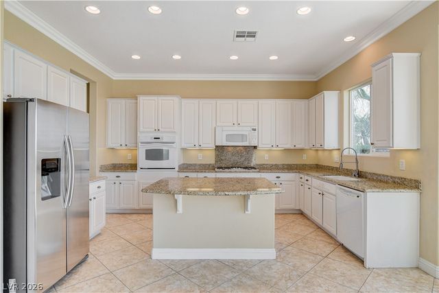 2370 Rosendale Village Avenue, Henderson, NV 89052