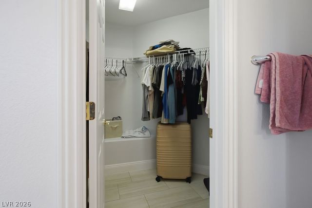 10884 Pentland Downs Street, Las Vegas, NV 89141