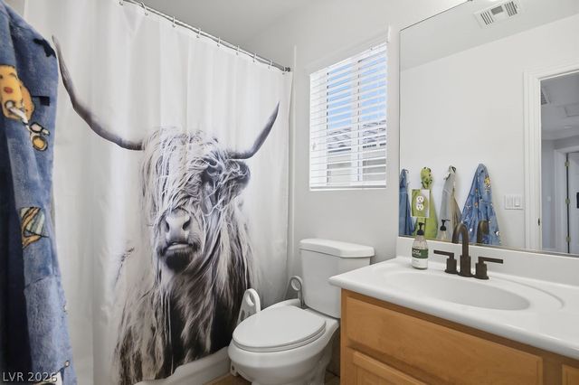 10884 Pentland Downs Street, Las Vegas, NV 89141