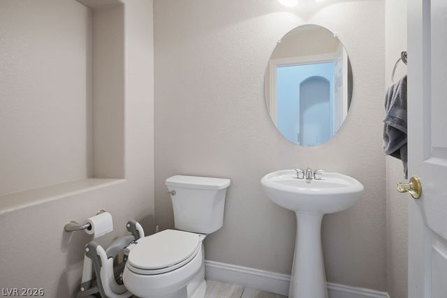 10884 Pentland Downs Street, Las Vegas, NV 89141