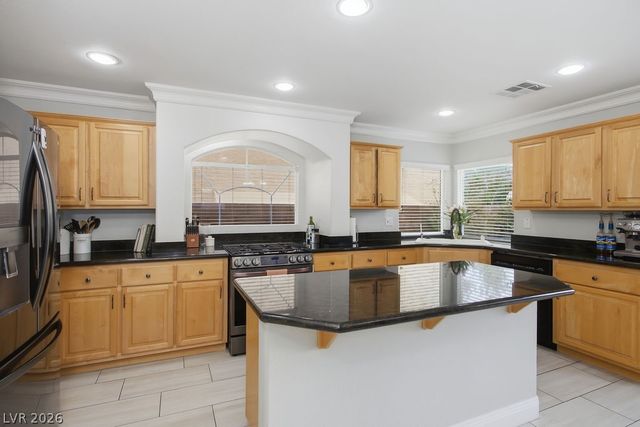 10884 Pentland Downs Street, Las Vegas, NV 89141