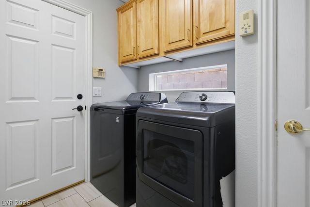 10884 Pentland Downs Street, Las Vegas, NV 89141