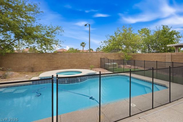 10884 Pentland Downs Street, Las Vegas, NV 89141