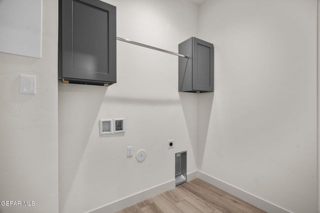 201 Desert Pass Street B-9, El Paso, TX 79912