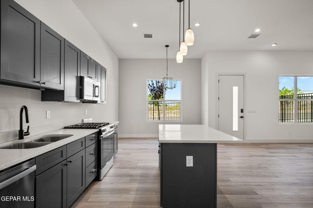 201 Desert Pass Street B-9, El Paso, TX 79912