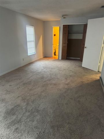 803 N Joe Wilson Road, Cedar Hill, TX 75104