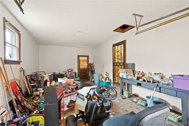 1207 Dogwood Road, Jeffersonville, IN 47130