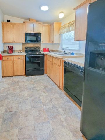 104 Curlew Drive, Palacios, TX 77465