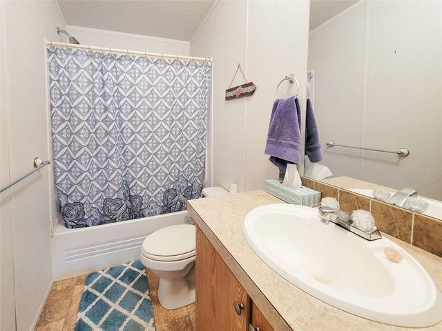 104 Curlew Drive, Palacios, TX 77465