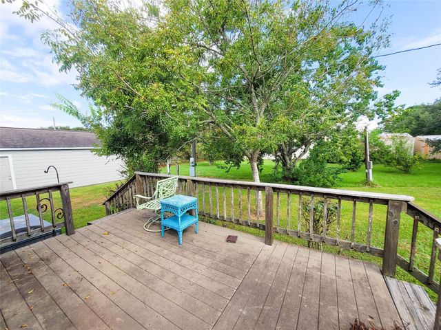 104 Curlew Drive, Palacios, TX 77465