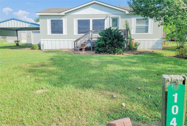 104 Curlew Drive, Palacios, TX 77465