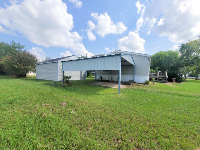 104 Curlew Drive, Palacios, TX 77465