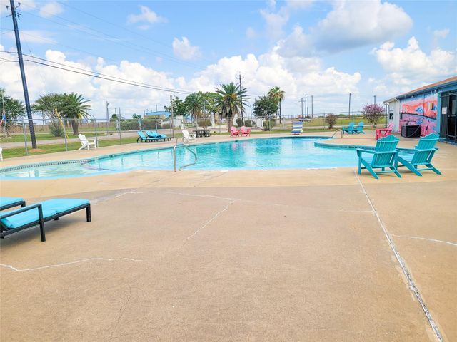 104 Curlew Drive, Palacios, TX 77465