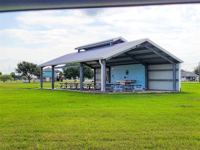 104 Curlew Drive, Palacios, TX 77465