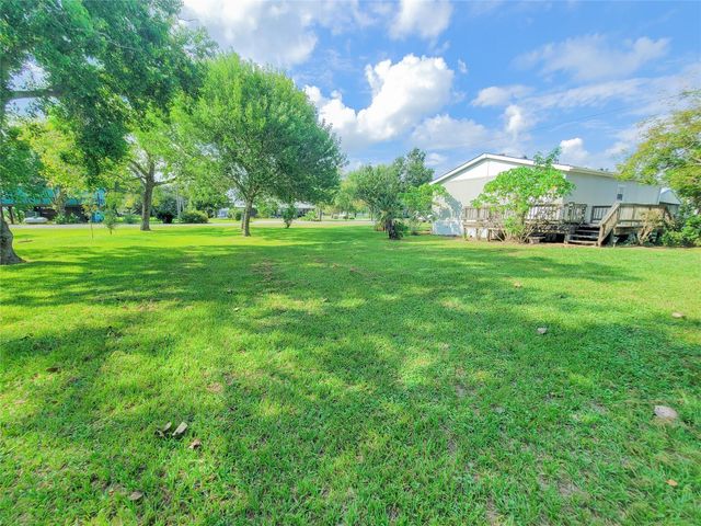 104 Curlew Drive, Palacios, TX 77465