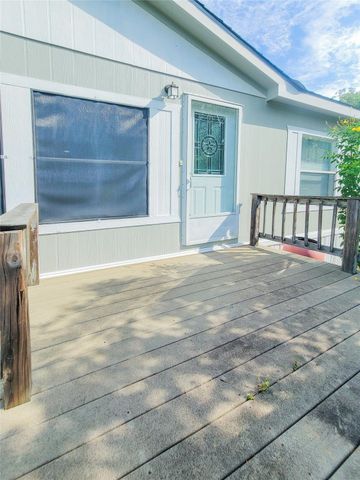 104 Curlew Drive, Palacios, TX 77465