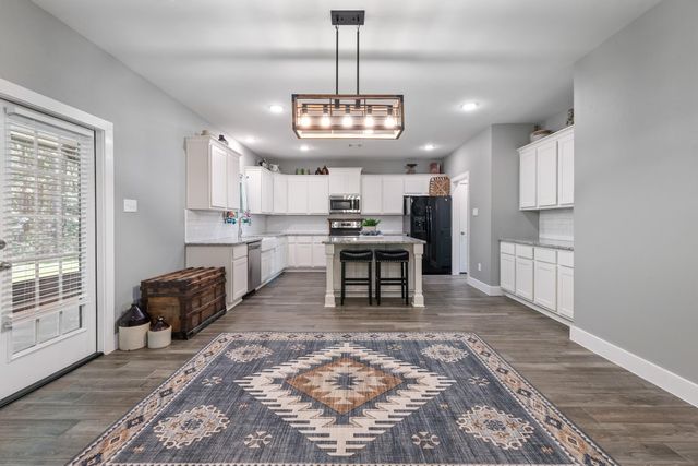 8729 Nathan Drive, Waller, TX 77484