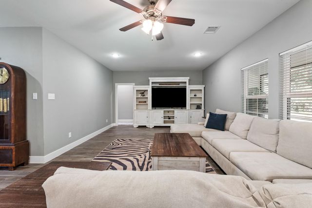 8729 Nathan Drive, Waller, TX 77484