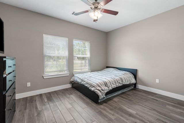 8729 Nathan Drive, Waller, TX 77484