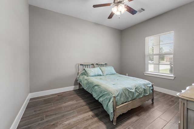 8729 Nathan Drive, Waller, TX 77484