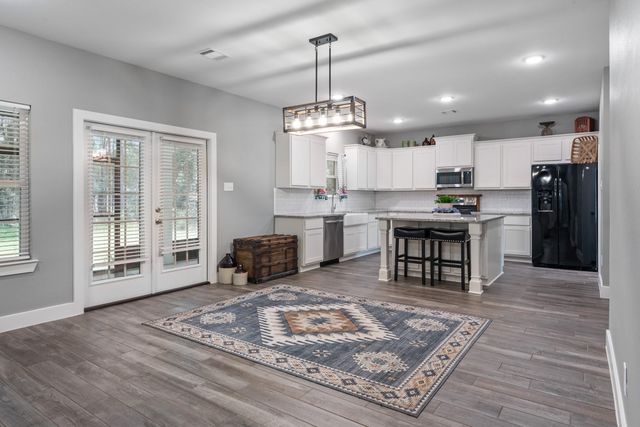 8729 Nathan Drive, Waller, TX 77484