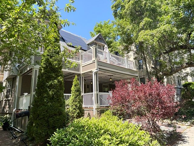 26 Kilsyth Road 26, Brookline, MA 02445