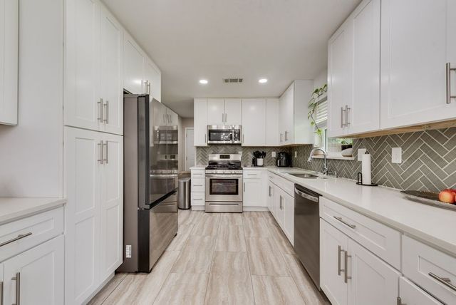 13660 Heartside Place, Farmers Branch, TX 75234