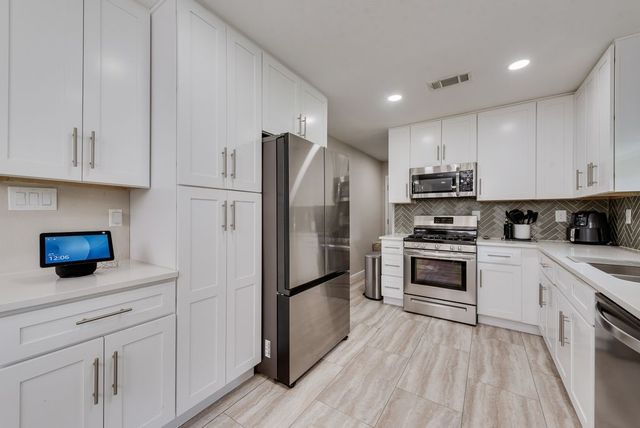 13660 Heartside Place, Farmers Branch, TX 75234