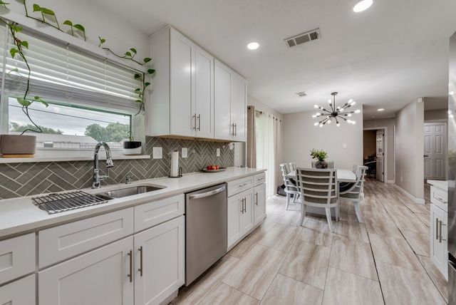 13660 Heartside Place, Farmers Branch, TX 75234
