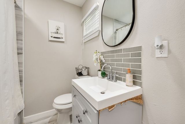 13660 Heartside Place, Farmers Branch, TX 75234