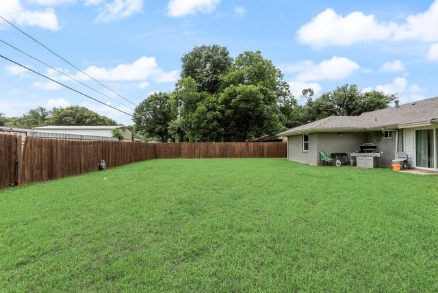 13660 Heartside Place, Farmers Branch, TX 75234