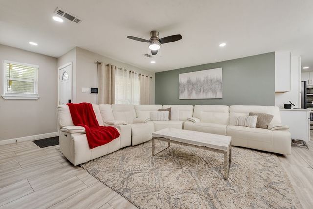 13660 Heartside Place, Farmers Branch, TX 75234