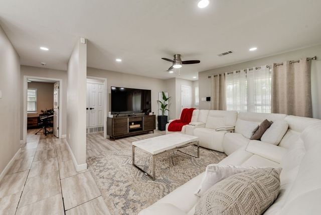 13660 Heartside Place, Farmers Branch, TX 75234