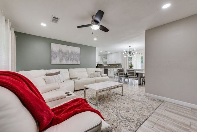13660 Heartside Place, Farmers Branch, TX 75234
