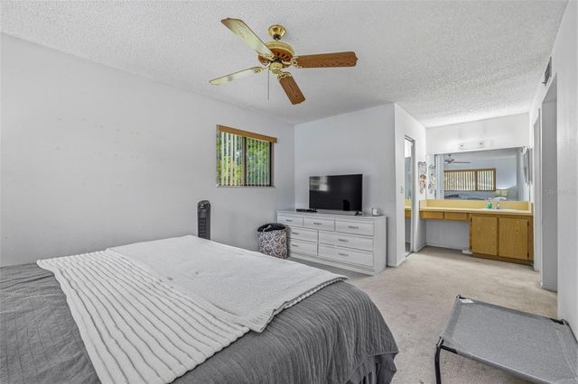 6015 LAKETREE LANE B, Temple Terrace, FL 33617