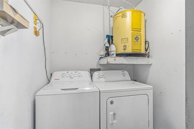 6015 LAKETREE LANE B, Temple Terrace, FL 33617