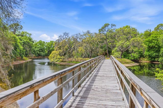 6015 LAKETREE LANE B, Temple Terrace, FL 33617